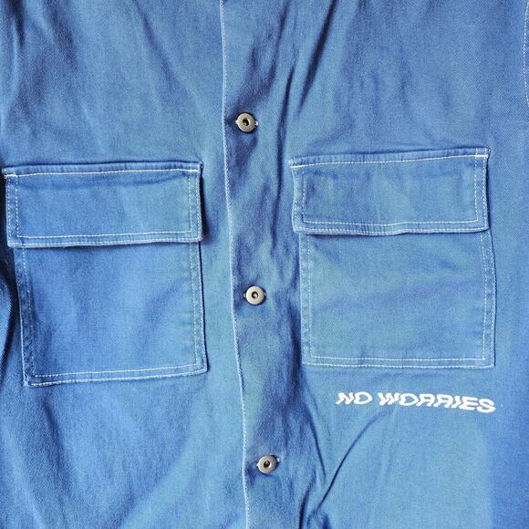 Urban Outfitters Denim Jacket Mens Size Medium Blue No Worries Button Up - Picture 4 of 10